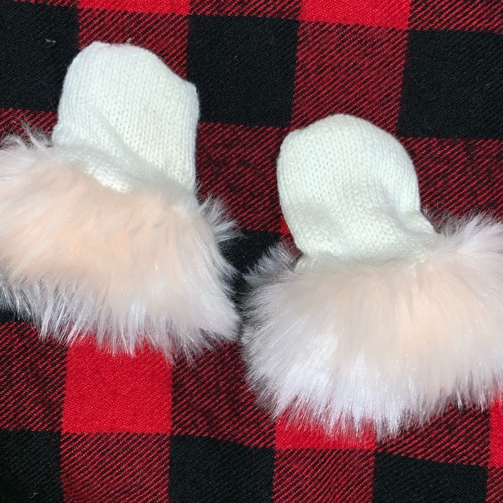 Mittens - Picture 2 of 2